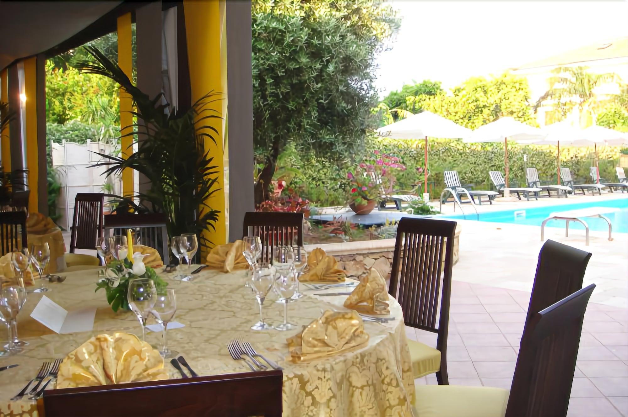 פאלקונה Hotel Delle Palme מראה חיצוני תמונה