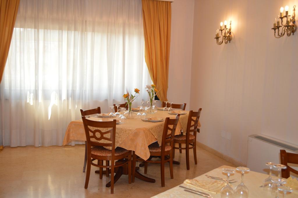 פאלקונה Hotel Delle Palme מראה חיצוני תמונה