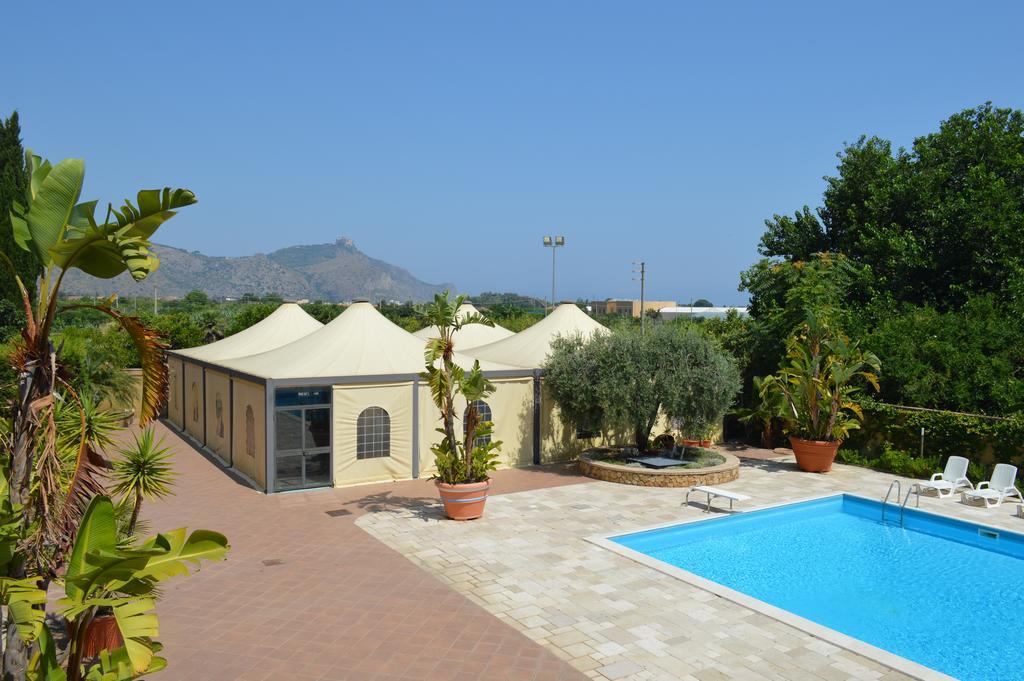 פאלקונה Hotel Delle Palme מראה חיצוני תמונה