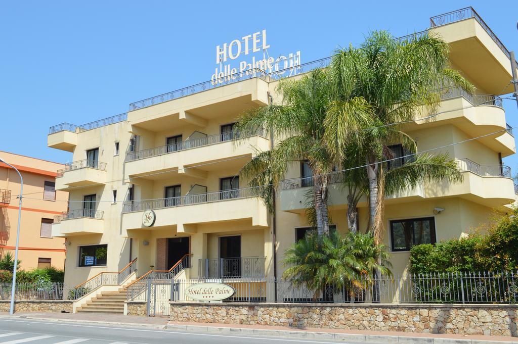 פאלקונה Hotel Delle Palme מראה חיצוני תמונה