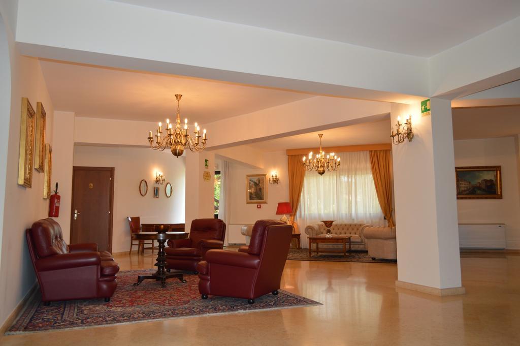 פאלקונה Hotel Delle Palme מראה חיצוני תמונה